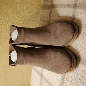 Dolce Vita Beige Leather Footwear
